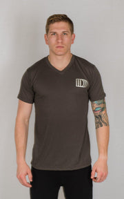  Weightlifting and Powerlifting Clothing | "D3" V-Neck - Load Strength Sports